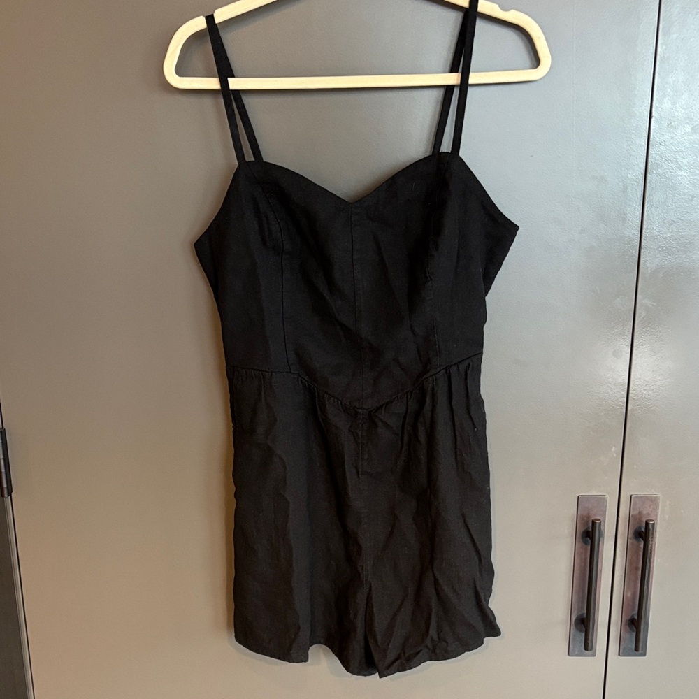 Old Navy Black Sleeveless  Linen Romper